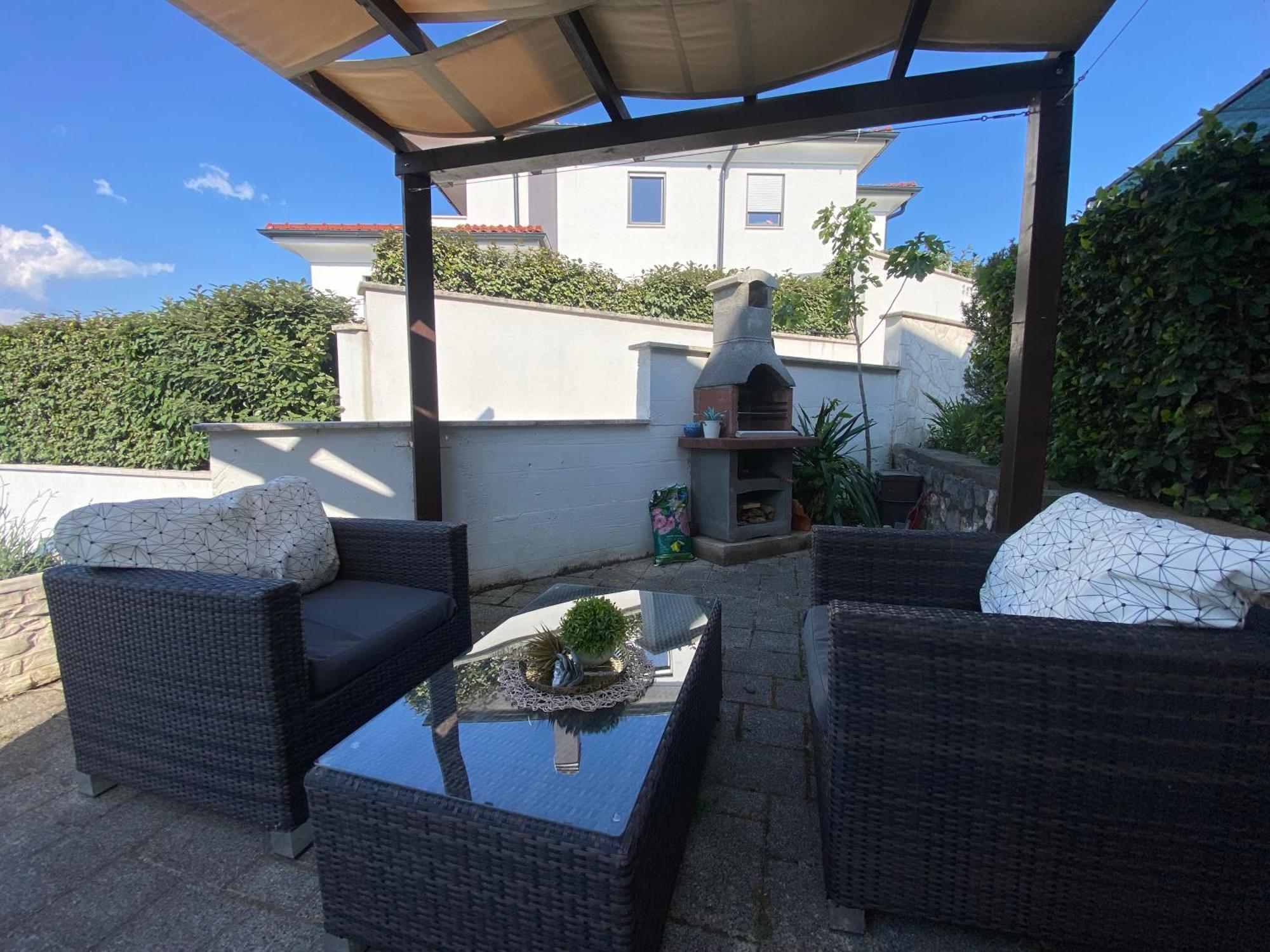 Apartment Paris Njivice Εξωτερικό φωτογραφία